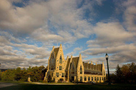 Здание Mercesburg Academy