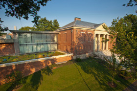 Здание Phillips Academy Andover
