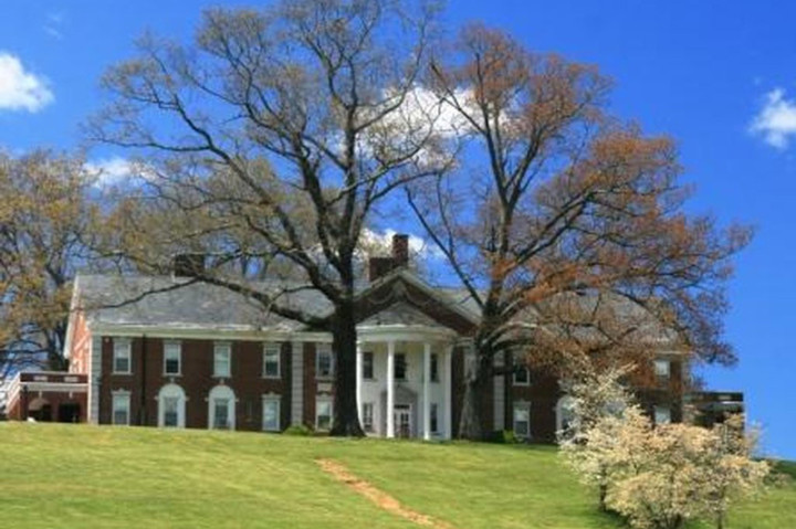 Rabun Gap-Nacoochee School