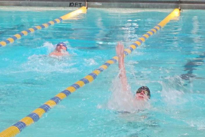 Бассейн в Rabun Gap-Nacoochee School