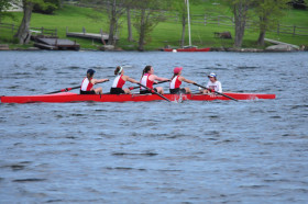 Студенты Rumsey Hall School занимаются водной греблей