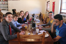 Обед в Southwestern Academy