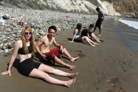 Студенты Southwestern Academy на пляже