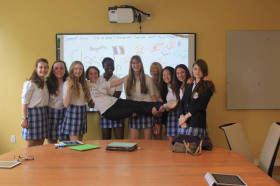 Студенты St. Timothy’s School в учебном классе