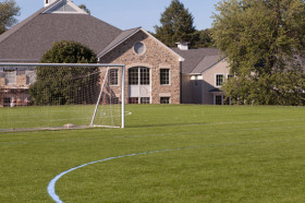 Футбольная площадка в St. Timothy’s School