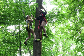 Студенты St. Timothy’s School занимаются альпинизмом