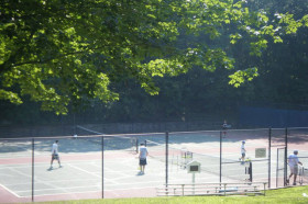Теннисный корт в Stony Brook School