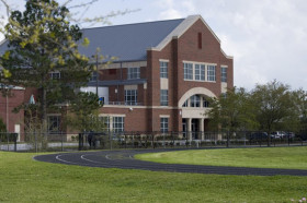 Здание The Village School