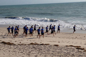 Студенты Wilbraham & Monson Academy на пляже