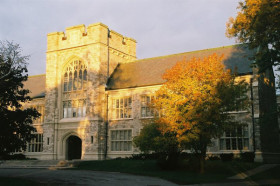 Здание Albert College