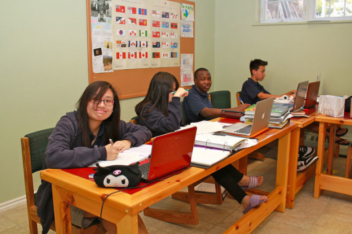 Студенты Fulford Academy на занятиях