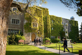 Здание Trinity College School