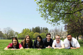 Студенты Trinity College School