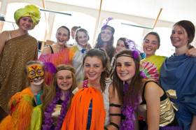 Студенты St Hilda's Collegiate School