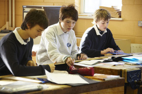 Студенты Newtown School на занятиях