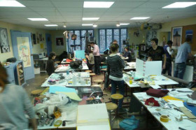 На занятиях творчеством