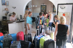 Ресепшен в Malta Crown