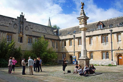 Территория Oxford Royale Academy