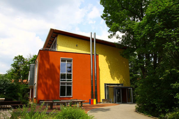 Здание школы Zinzendorfschulen