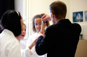 На уроке химии