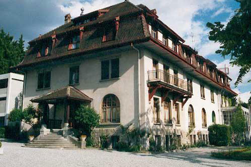 Здание Ecole Nouvelle de la Suisse Romande