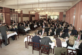 Обед в Institut auf dem Rosenberg