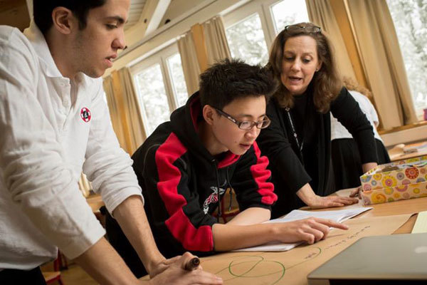 Студенты Leysin American School