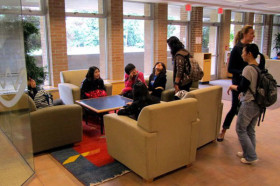 На ресепшен