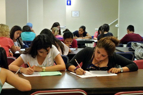 Студенты Bodwell High School Victoria на занятиях