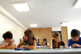 Студенты Bodwell High School Victoria на занятиях