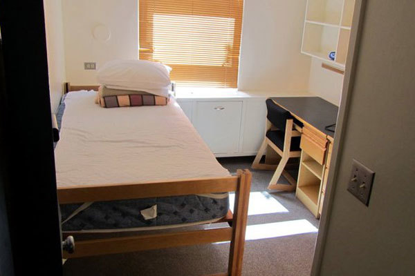 Жилая комната для студентов Bodwell High School Victoria