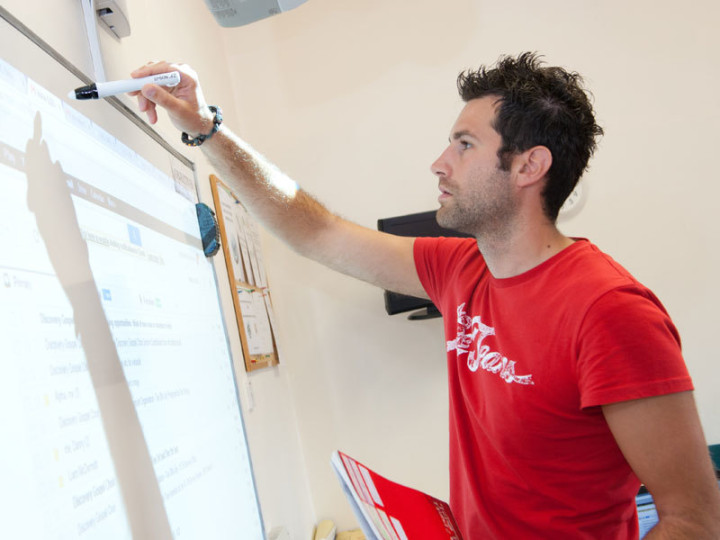 Занятия в Alpha College Of English