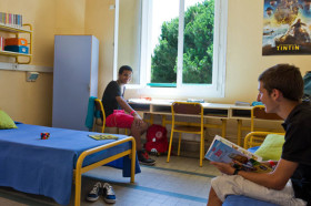 Студенты Center International d’Antibes Cannes в жилой комнате