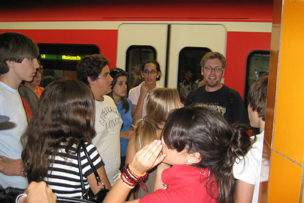 Студенты GLS Munich Castle в метро