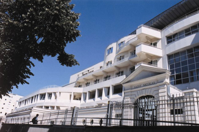 Здание Saint Nicolas
