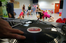 Студенты Accord занимаются танцами