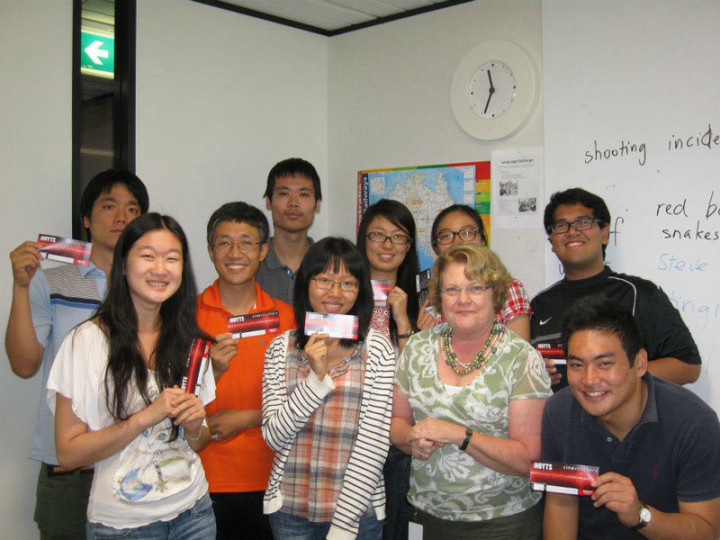 Студенты Australian National University College в учебном классе