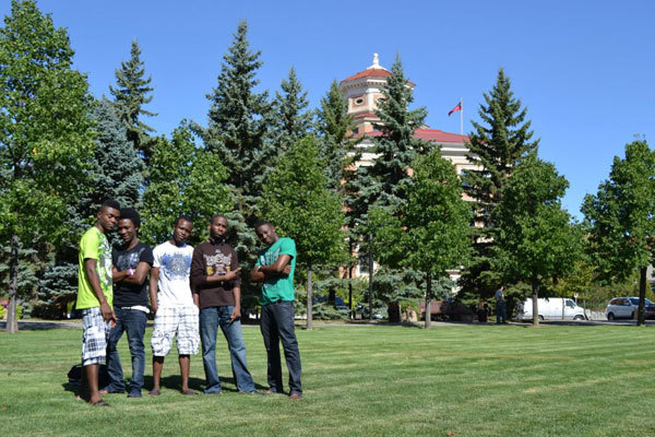 Студенты Manitoba International College