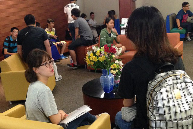 Общая комната для студентов Drew University Foundation Program