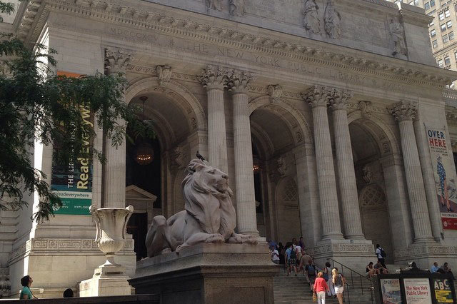 Студенты Drew University Foundation Program в центральной библиотеке Нью-Йорка