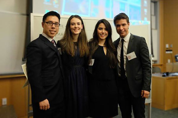 Студенты подготовительных курсов Northeastern University