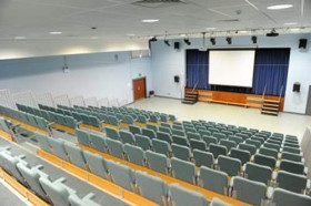 Конференц зал в St George's School