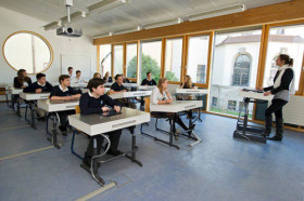 Студенты Stiftung Landerziehungsheim Neubeuern на занятиях