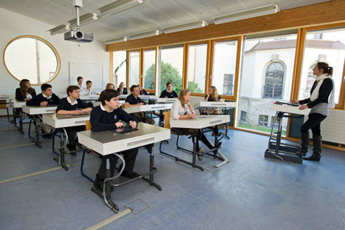 Студенты Stiftung Landerziehungsheim Neubeuern на занятиях