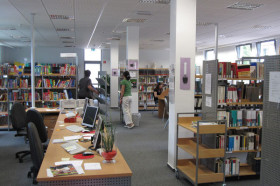 Библиотека в CJD Jugenddorf Christophorusschule Braunschweig