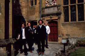 Студенты Sherborne School