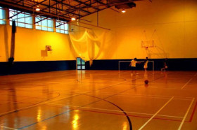 Спортивный зал в Sherborne School