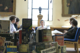 Библиотека в Sevenoaks School