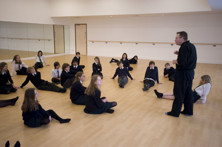 Студенты Sevenoaks School на занятиях