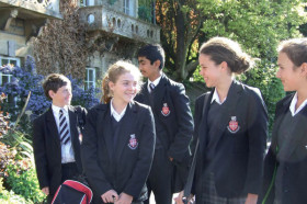 Студенты Kingswood School